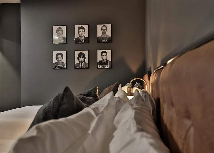 Urban Collective Boutique Hotel *